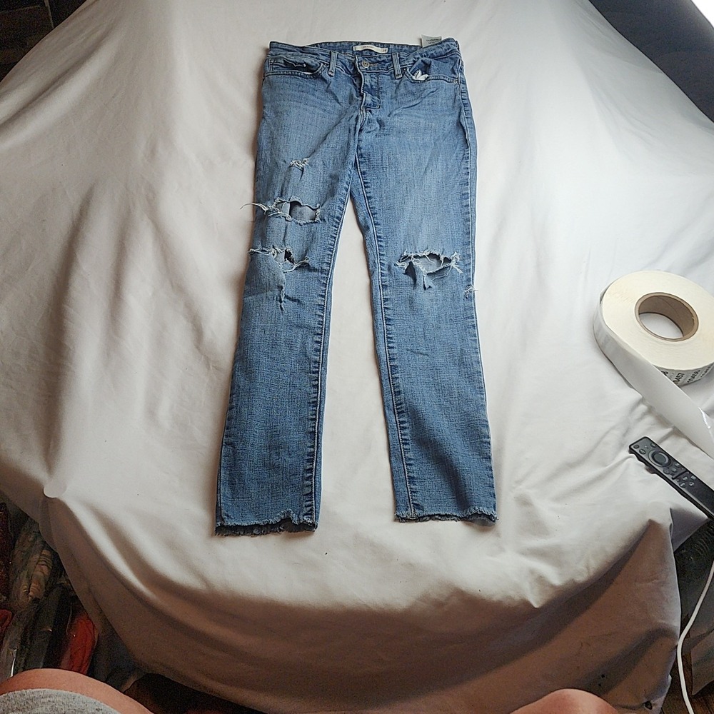 Levi's 711 Skinny Jeans Light Wash Distressed Women's Size 28